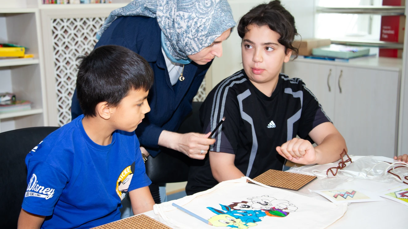 Tedavi gören çocuklara moral etkinlikleri düzenlendi